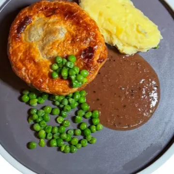 Pete's Pies at The Den